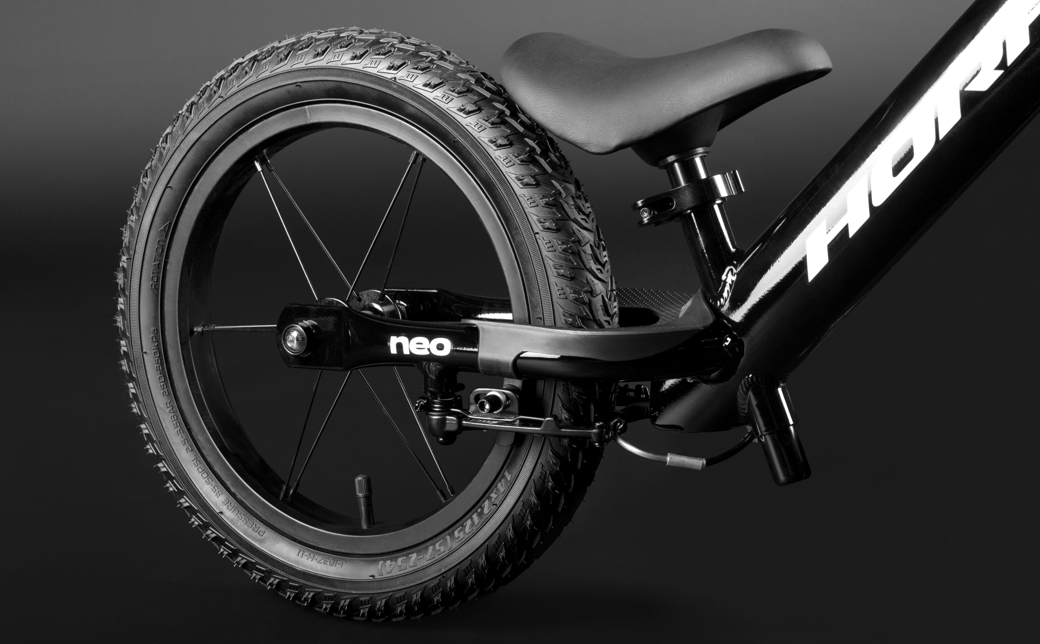 Беговел HORH NEO 14" черный